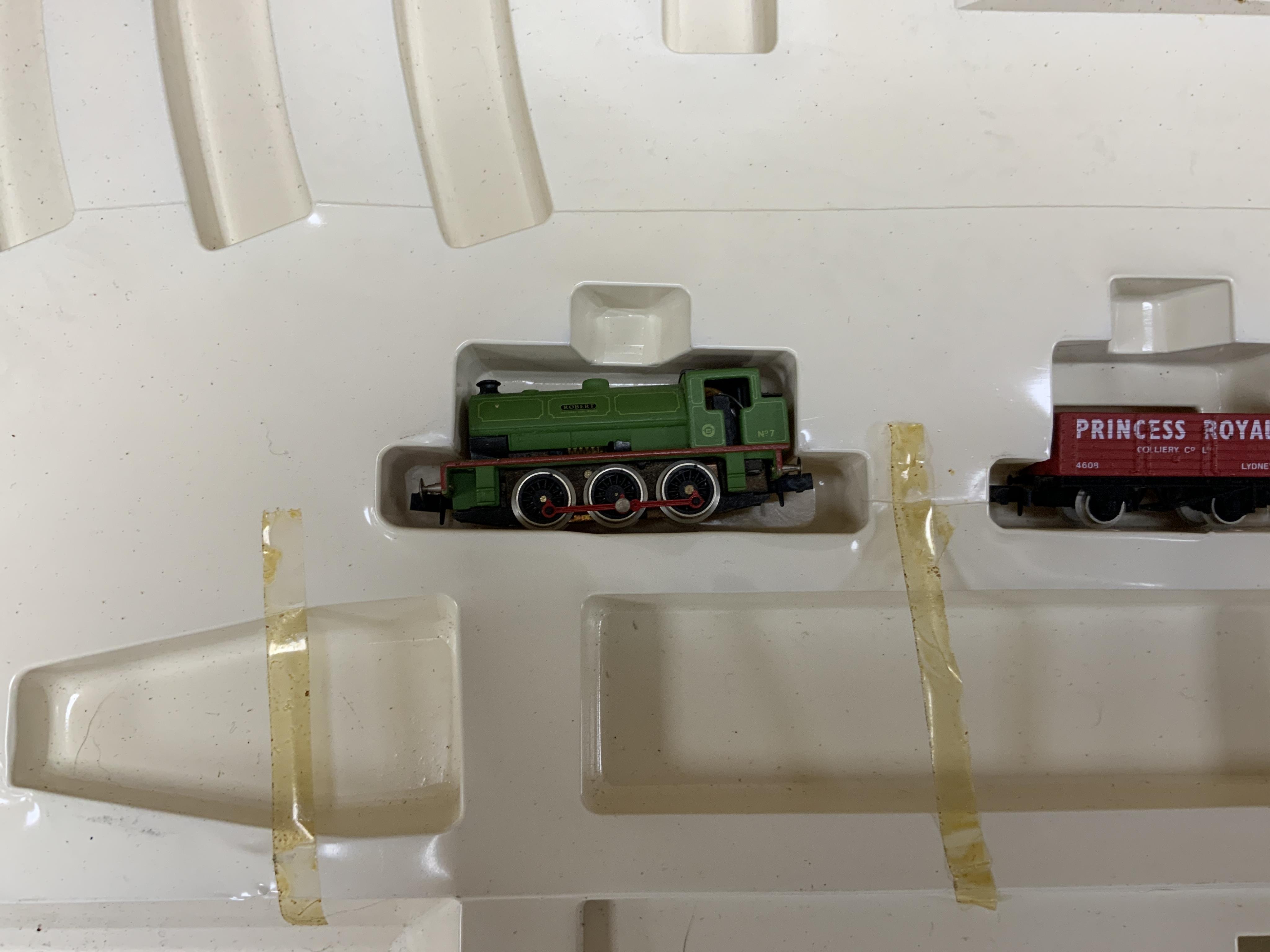 Five boxed Graham Farish N gauge railway train sets; two No.8527 Passenger Sets - ‘Capitals Limited’, two No.8526 Passenger Sets - ‘Bournemouth Belle’, and a Starter Set No.8540, all incomplete, missing track and accesso